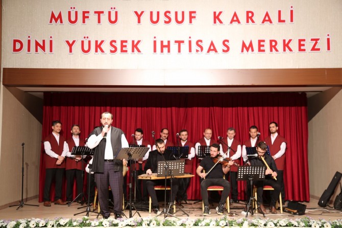 muftu-yusuf-karali-dini-yuksek-ihtisas-merkezi-8.-donem-mezunlarini-verdi-(4).jpg