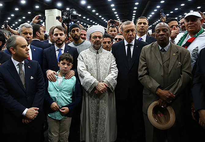 muhammed-ali-son-yolculuguna-ugurlaniyor2.jpg muhammed-ali-son-yolculuguna-ugurlaniyor2.jpg