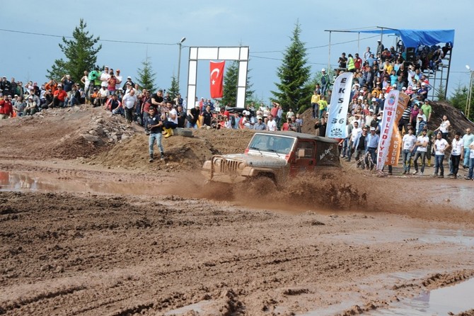 murgul-1.-off-road-yarislari-nefes-kesti-(1).jpg