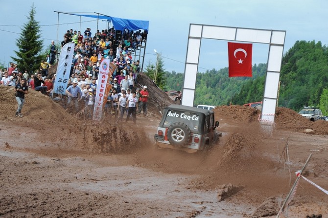 murgul-1.-off-road-yarislari-nefes-kesti-(4).jpg