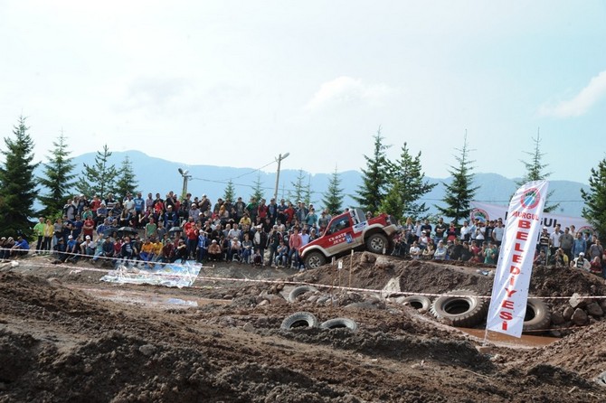 murgul-1.-off-road-yarislari-nefes-kesti-(5).jpg