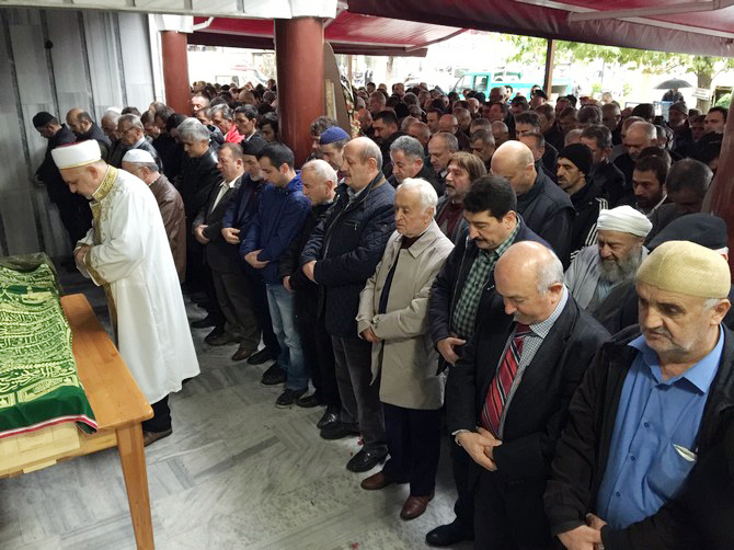 murvet-cillioglu-cenaze-toreni-(10).jpg