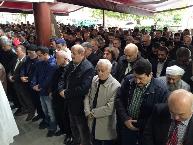 murvet-cillioglu-cenaze-toreni-(11).jpg