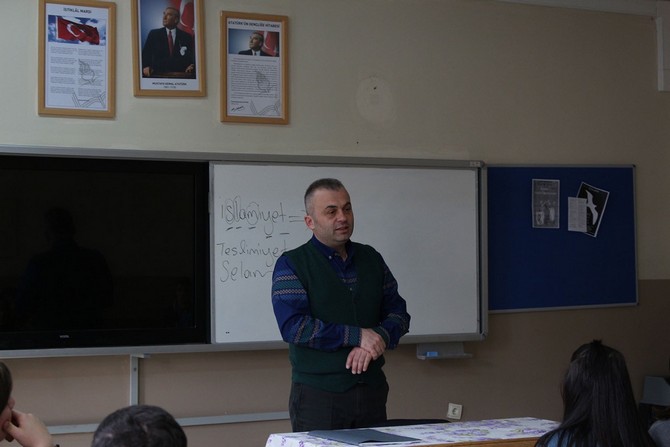 musiad’dan-meslek-lisesi-ogrencilerine-tecrube-paylasimi-(8).jpg