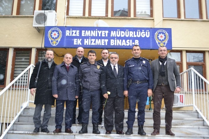 musiad-rize-sube-baskani-mahmut-dabak-ve-yonetim-kurulu-uyeleri-istanbul-besiktas’ta-meydana-gelen-teror-saldirisi-sonrasinda-rize-cevik-kuvvet-sube-mudurlugune-taziye-ziyaretinde-bulundu-(2).jpg