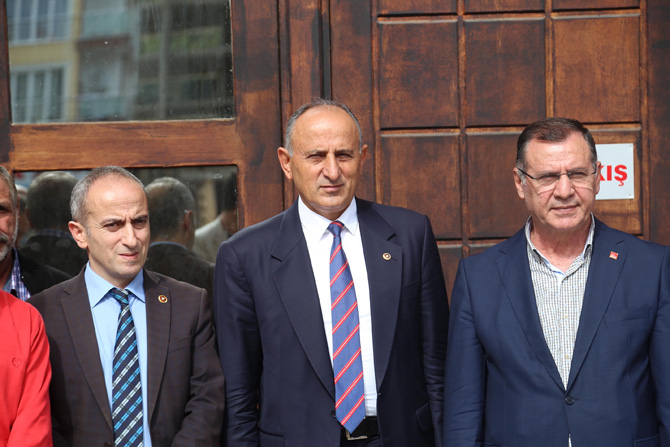 mustafa-bucan-hakkinda,-hakaret-suclamasiyla-acilan-davanin-ilk-durusmasi-yapildi-1.jpg mustafa-bucan-hakkinda,-hakaret-suclamasiyla-acilan-davanin-ilk-durusmasi-yapildi-1.jpg