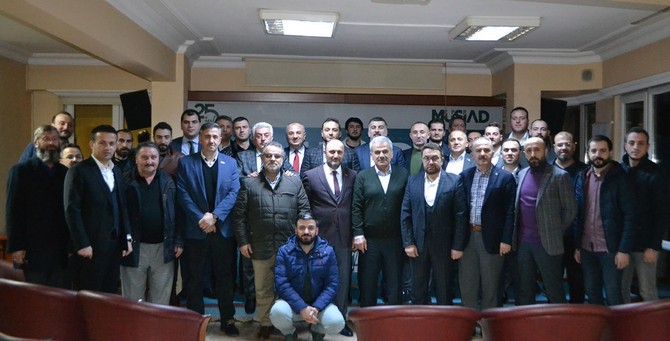 mustakil-sanayici-ve-isadamlari-dernegi-(musiad)-rize-subesinin-organize-ettigi-mustakil-dusunceler-toplantisinin-konugu-caykur-rizespor-baskani-hasan-kemal-yardimci-oldu-(4).jpg