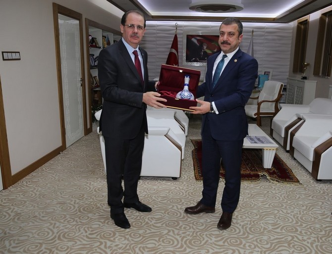 naci-agbal,-bayburt-universitesini-ziyaret-etti-(5).jpg