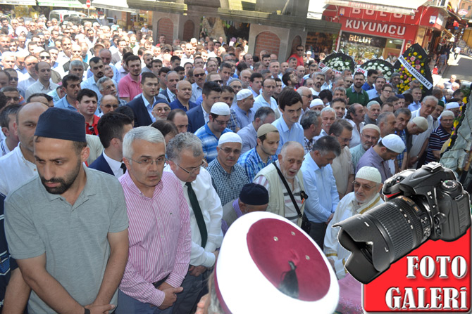 nugman-toprak’in-kizi-semanur-toprak-yilmaz-cenaze-toreni-foto-galeri.jpg nugman-toprak’in-kizi-semanur-toprak-yilmaz-cenaze-toreni-foto-galeri.jpg