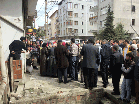 nuri-sari-ozel-guvenlikci-dogum-gununde-intihar-etti-2.gif nuri-sari-ozel-guvenlikci-dogum-gununde-intihar-etti-2.gif