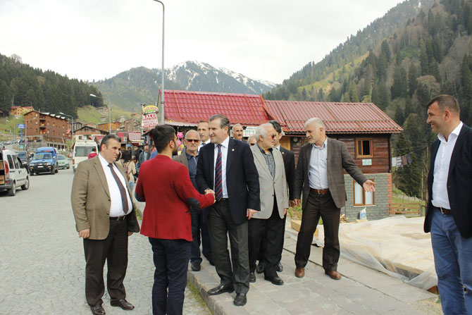 nusret-bayraktar-ile-osman-askin-bak-secim-ziyaretlerinde-3.jpg nusret-bayraktar-ile-osman-askin-bak-secim-ziyaretlerinde-3.jpg