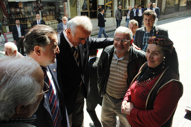 nusret-bayraktar-ile-osman-askin-bak-secim-ziyaretlerinde-4.jpg nusret-bayraktar-ile-osman-askin-bak-secim-ziyaretlerinde-4.jpg