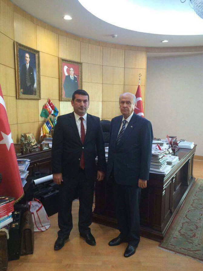 okan-ertorun-ve-devlet-bahceli.jpg