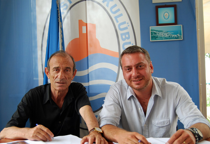 oktay-cevik-pazarsporda-1-001.jpg oktay-cevik-pazarsporda-1-001.jpg