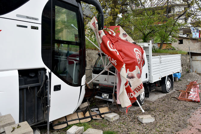 olum-dogum-gununde-direksiyon-basinda-yakaladi-6.jpg olum-dogum-gununde-direksiyon-basinda-yakaladi-6.jpg