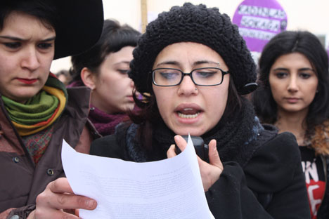 omulu-ogrenciler-ozgecan-icin-yurudu-2.jpg omulu-ogrenciler-ozgecan-icin-yurudu-2.jpg