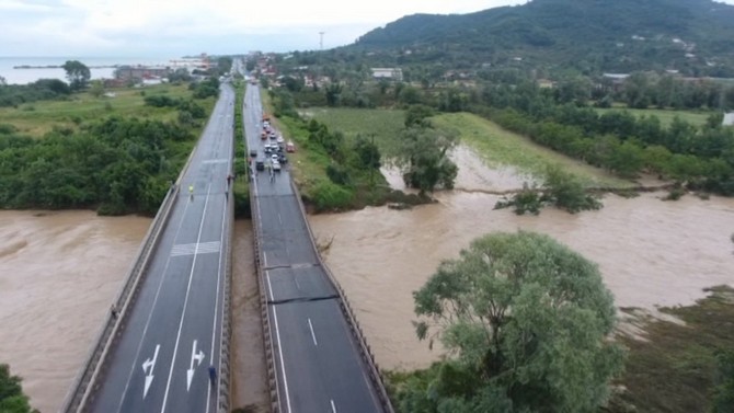 ordu’da-sel-felaketi-(1).jpg