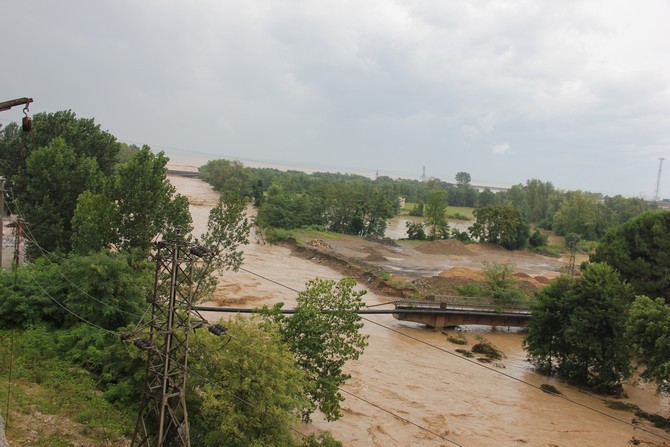 ordu’da-sel-felaketi-(10).jpg