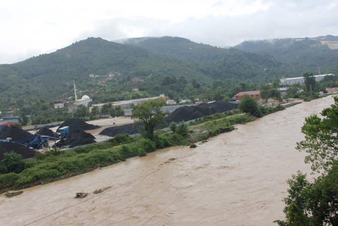ordu’da-sel-felaketi-(11).jpg