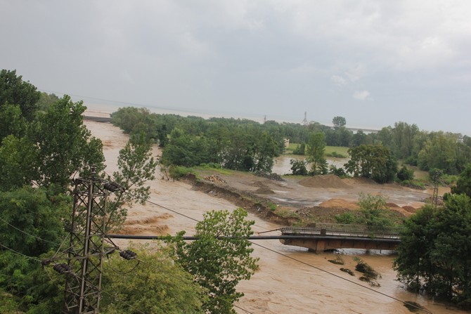 ordu’da-sel-felaketi-(8).jpg