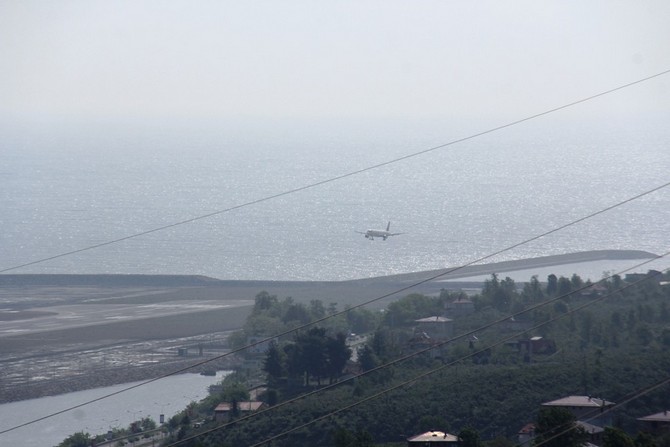 ordu-giresun-havalimanina-ilk-ucak-indi-(1).jpg