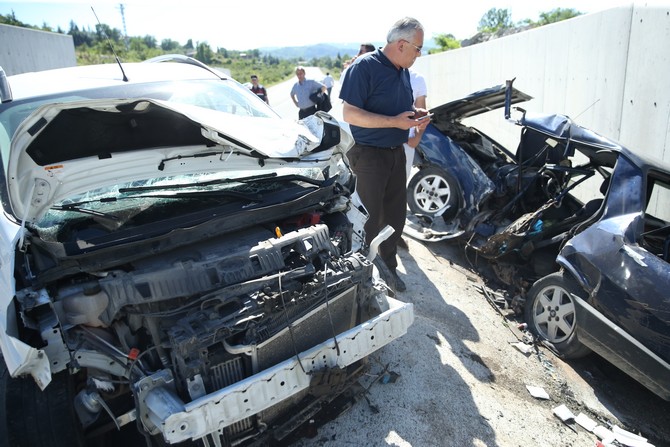 orduda-3-aracli-zincirleme-trafik-kazasi-9-yarali-3.jpg
