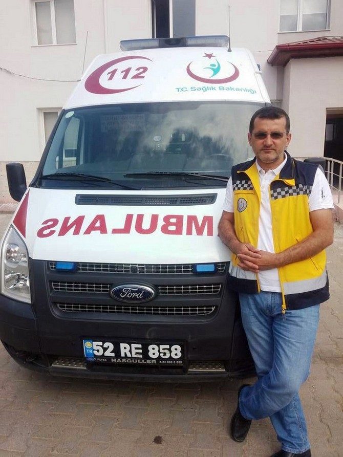 orduda-ambulans-yol-supurme-aracina-carpti-1-olu,-3-yarali-(25).jpg