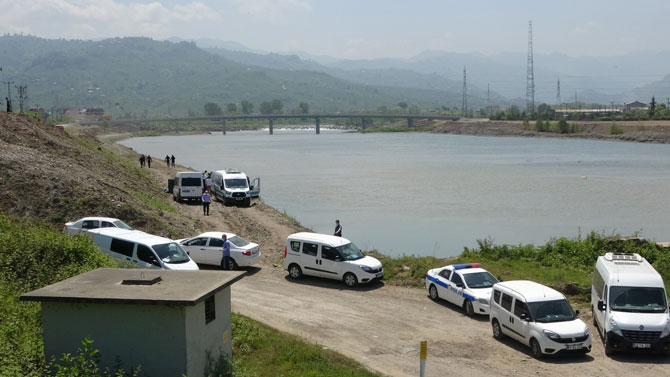 orduda-irmak-kenarinda-kadin-cesedi-bulundu-2.jpg