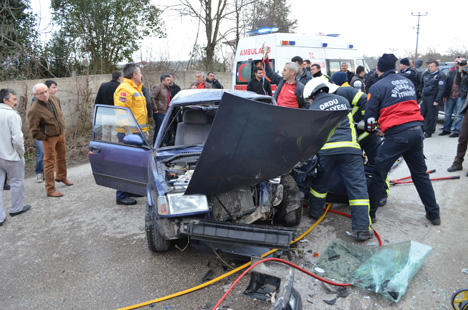 orduda-trafik-kazasi-3-yarali-3.jpg orduda-trafik-kazasi-3-yarali-3.jpg