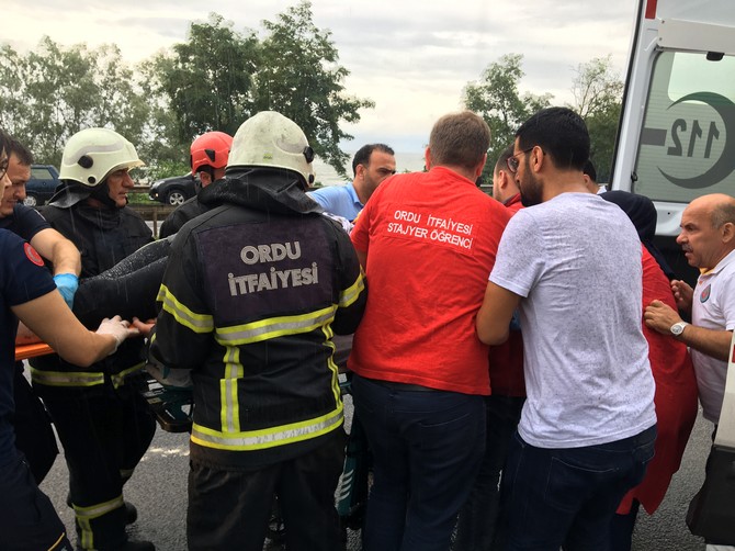 orduda-yolcu-otobusu-minibusle-carpisti-3-olu,-11-yarali-(7).jpg
