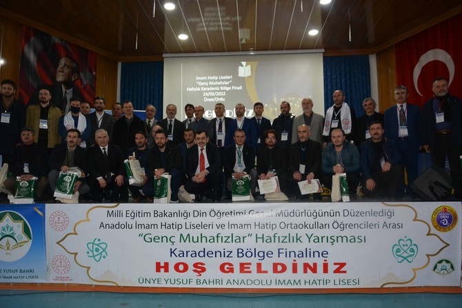 ordunun-unye-ilcesinde-milli-egitim-bakanligi-din-ogretimi-genel-mudurlugu-tarafindan-genc-muhafizlar-hafizlik-yarismasi-karadeniz-bolge-finali-yapildi-3.jpg