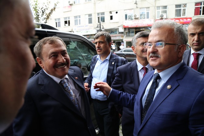 orman-ve-su-isleri-bakani-veysel-eroglu--rize-belediye-baskani-prof.-dr.-resat-kasap’i-ziyaret-etti-(4).jpg