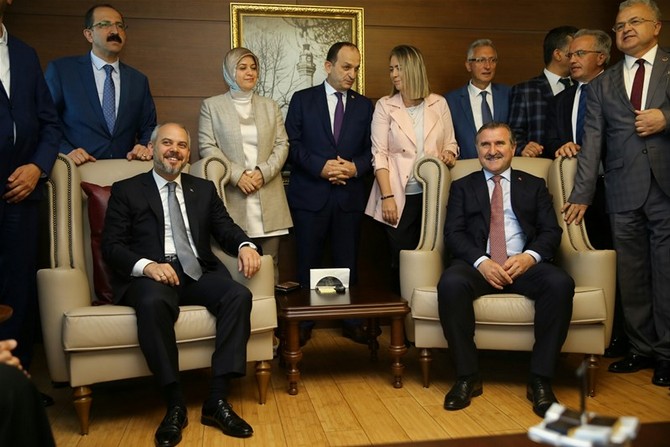 osman-askin-bak,-gorevini-akif-cagatay-kilictan-devraldi-(1).jpg