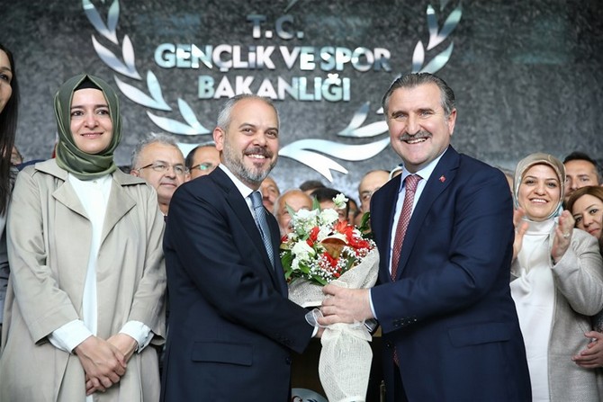 osman-askin-bak,-gorevini-akif-cagatay-kilictan-devraldi-(2).jpg