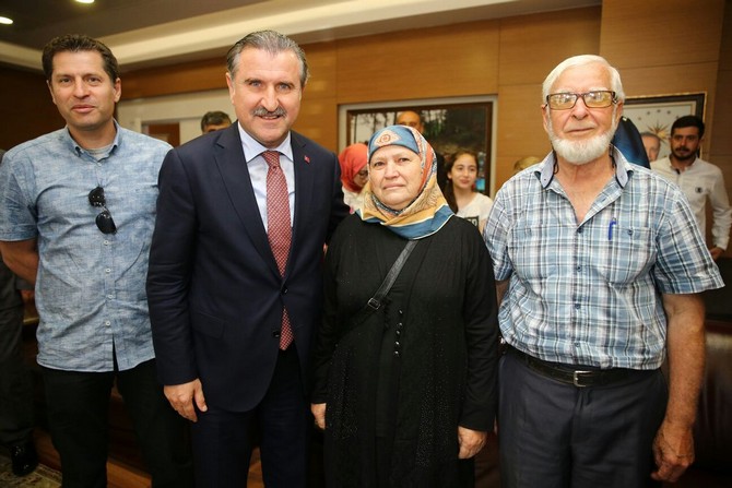 osman-askin-bak-genclik-ve-spor-bakani-rizede-(5).jpg