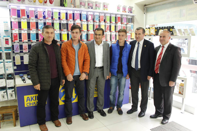 osman-askin-bak-secim-calismalari-2.jpg osman-askin-bak-secim-calismalari-2.jpg