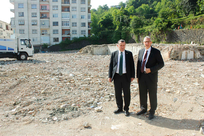 osman-askin-bak-secim-calismasinda.jpg osman-askin-bak-secim-calismasinda.jpg