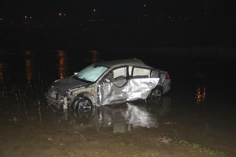 otomobil-irmaga-uctu-6-yarali-3.jpg otomobil-irmaga-uctu-6-yarali-3.jpg