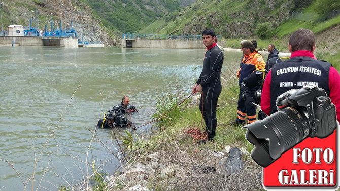 otomobille-nehre-ucan-2-kardesi-arama-calismalari-yeniden-basladi-53.jpg otomobille-nehre-ucan-2-kardesi-arama-calismalari-yeniden-basladi-53.jpg