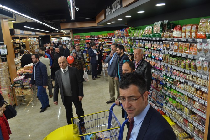 ozguven-market-rizede-acildi-(32).jpg
