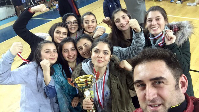 pazar-kackar-saglik-koleji-voleybol-takimi-(8).jpg