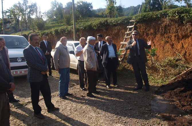 pazar-kaymakami-aslan,-koy-ziyaretlerinde-bulundu1.jpg pazar-kaymakami-aslan,-koy-ziyaretlerinde-bulundu1.jpg