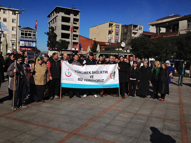 pazarda-saglikli-yasam-yuruyusu-yapildi-2.jpg pazarda-saglikli-yasam-yuruyusu-yapildi-2.jpg