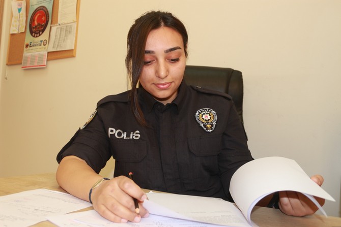 polis-baba-kiz-halil-ucar-ve-aysenur-ucar-(7).jpg