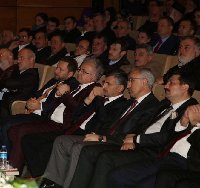 prof.-dr.-mehmet-celik,-rize’de-15-temmuz-konulu-konferans-verdi-(5).jpg