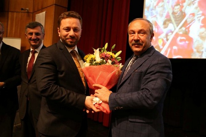 prof.-dr.-mehmet-celik,-rize’de-15-temmuz-konulu-konferans-verdi-(7).jpg