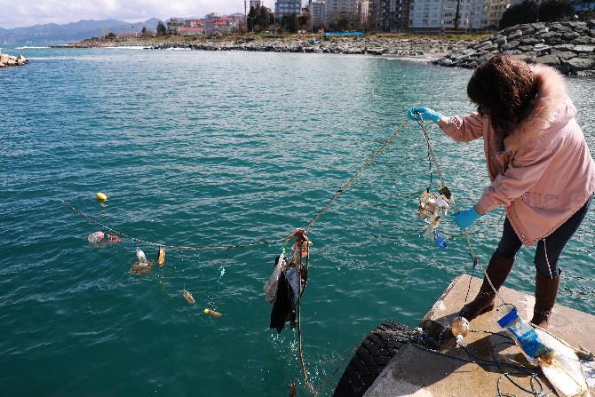 recep-tayyip-erdogan-universitesi-(rteu)-su-urunleri-fakultesi-mikro-plastik-arastirma-gurubu-2013-yilindan-itibaren-karadeniz-ve-turkiye-denizlerinde-plastik-kirliligi-ve-etkilerini-arastiriyor.-(9).jpg