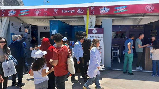 recep-tayyip-erdogan-universitesi-havacilik-uzay-ve-teknoloji-festivali-teknofest-azerbaycanda-12.jpg