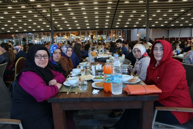 recep-tayyip-erdogan-universitesi-iftar-yemeginde-bulustu-(15).jpg