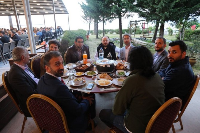 recep-tayyip-erdogan-universitesi-iftar-yemeginde-bulustu-(31).jpg